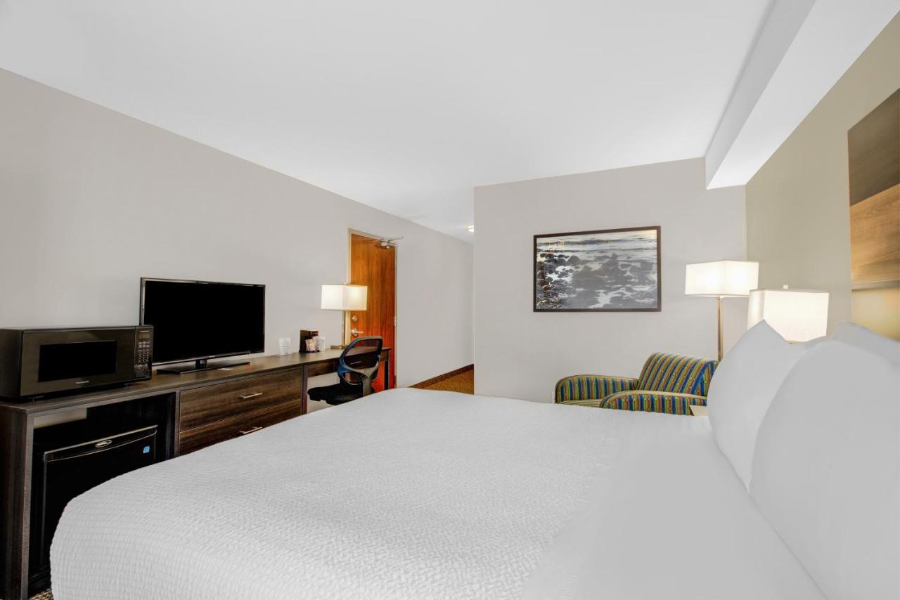 Days Inn & Suites By Wyndham Lindsay Exterior foto